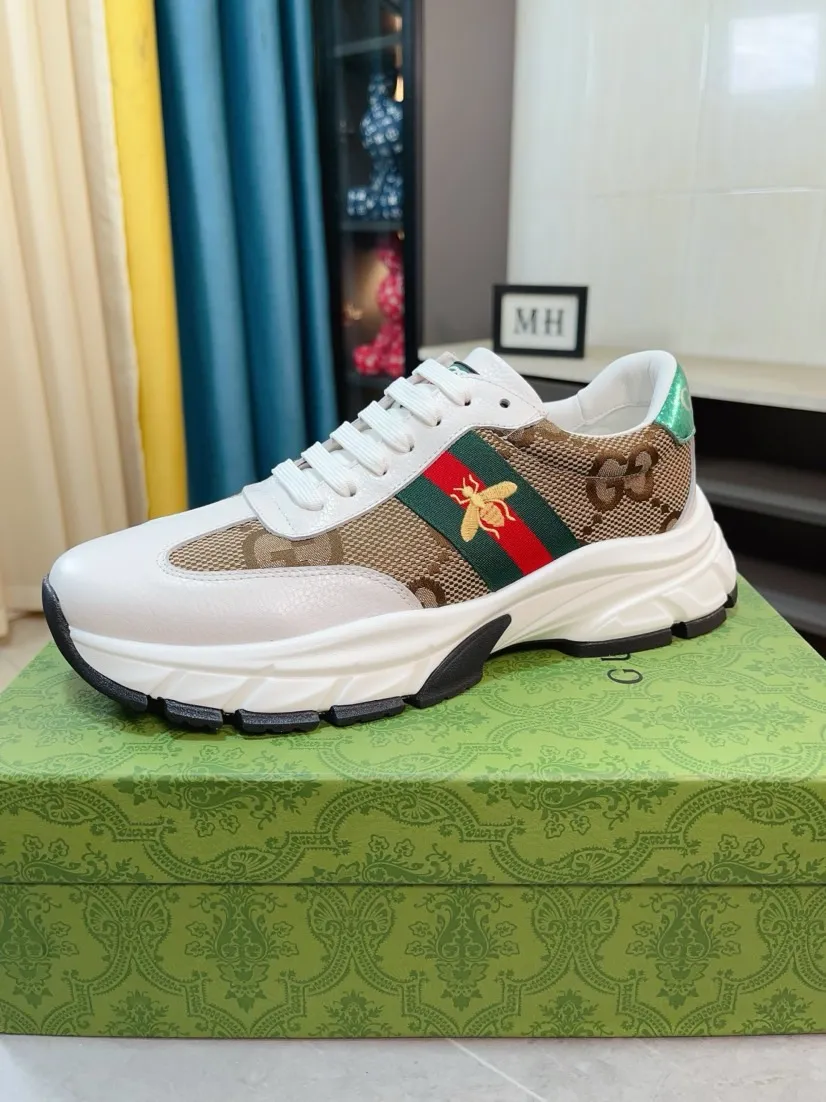 Men's shoes 💰440🌹🌹GUCCI [Gucci] New high-end brand of men's shoes, the latest fashionable casual men's shoes, trendy and versatile style, relaxed and sporty style, uppers imported from Italy, first-layer cowhide, genuine leather lining and ultra-fine workmanship. Original personalized fashionable rubber wear-resistant outsole, light and comfortable on the foot, size 38-44